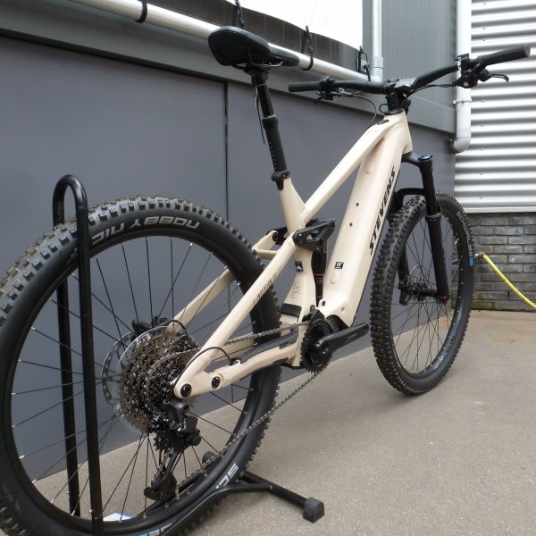 Stevens E-Inception AM 7.7.2 - Cycling Lampaert