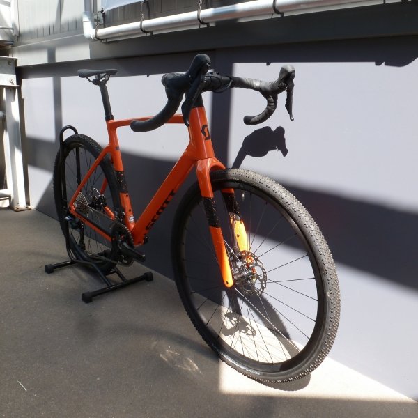 Scott Addict Gravel 40 - Cycling Lampaert